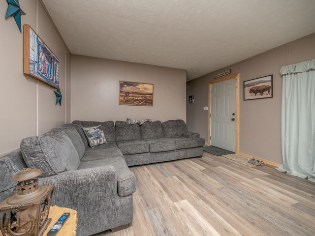 2029 Kentucky 1693, Wellington, KY 40387