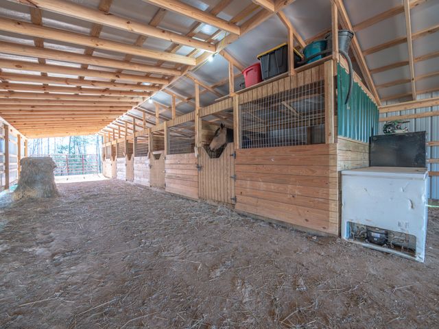 2029 Kentucky 1693, Wellington, KY 40387