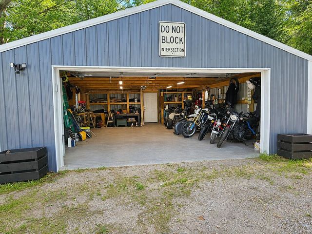 3119 W Maple Grove Road, Farwell, MI 48622
