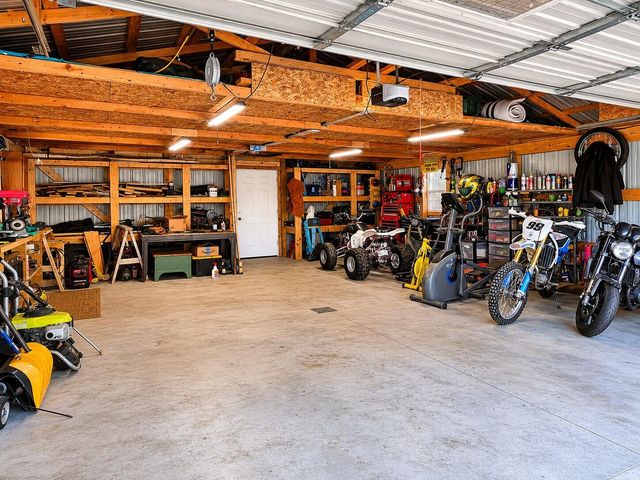 3119 W Maple Grove Road, Farwell, MI 48622