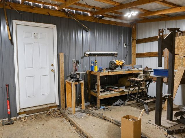 3119 W Maple Grove Road, Farwell, MI 48622