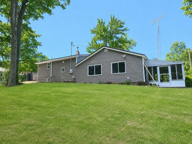 3119 W Maple Grove Road, Farwell, MI 48622