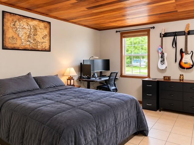 3119 W Maple Grove Road, Farwell, MI 48622