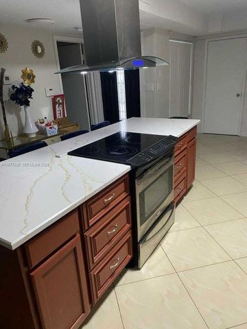 1815 NW 56th Ter 15, Lauderhill, FL 33313