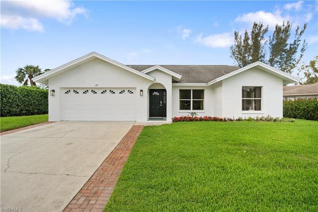 1719 Camelia LN, Naples, FL 34105