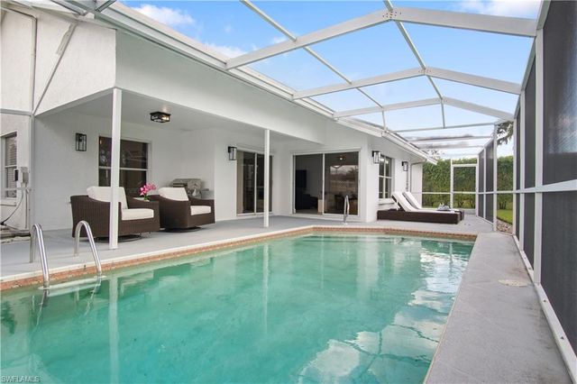 1719 Camelia LN, Naples, FL 34105