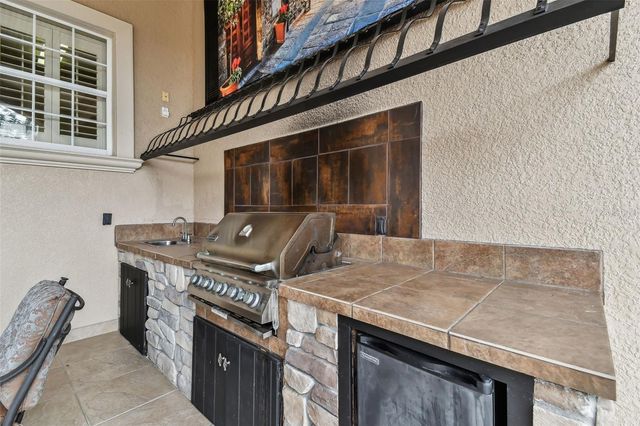 12709 MANNHURST OAK LANE, Lithia, FL 33547