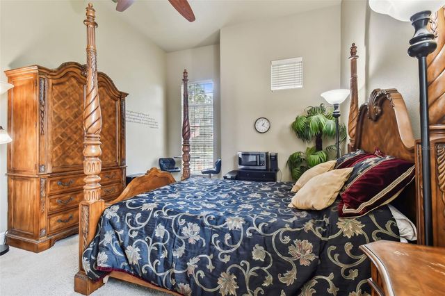 12709 MANNHURST OAK LANE, Lithia, FL 33547