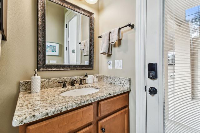12709 MANNHURST OAK LANE, Lithia, FL 33547
