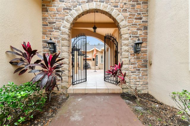 12709 MANNHURST OAK LANE, Lithia, FL 33547