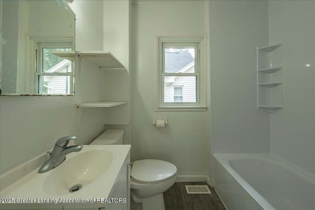 629 Emily Avenue, Lansing, MI 48910