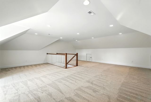 500 Country Club Dr, Dickson, TN 37055