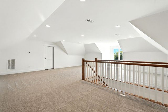 500 Country Club Dr, Dickson, TN 37055