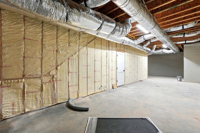 500 Country Club Dr, Dickson, TN 37055