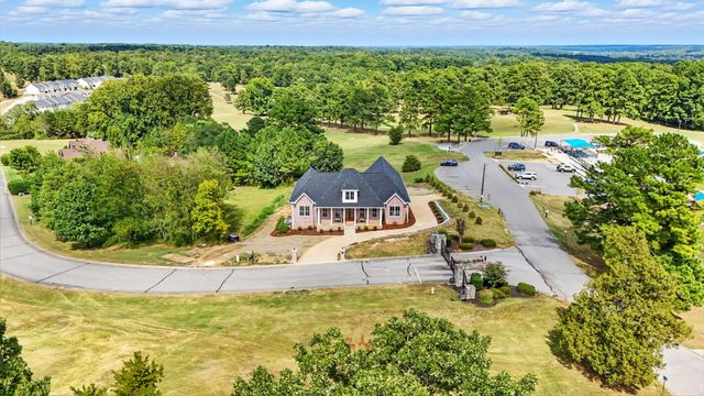 500 Country Club Dr, Dickson, TN 37055