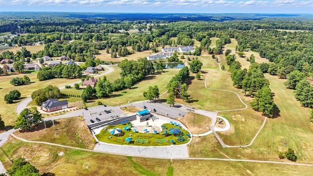 500 Country Club Dr, Dickson, TN 37055