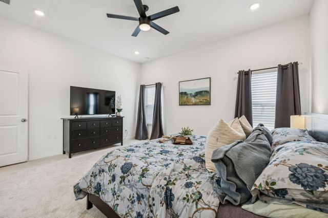 1318 Oliver Creek Lane, Justin, TX 76247