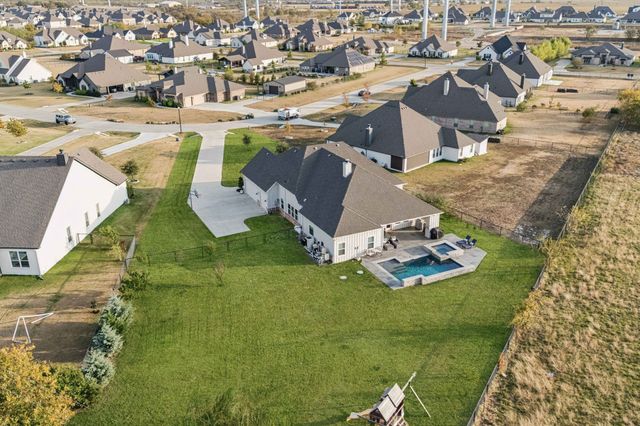 1318 Oliver Creek Lane, Justin, TX 76247