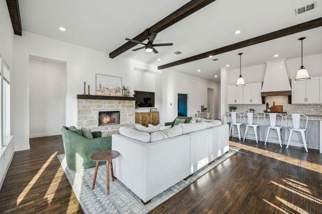 1318 Oliver Creek Lane, Justin, TX 76247