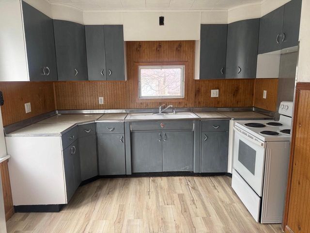 954 N Church Street, Richland Center, WI 53581