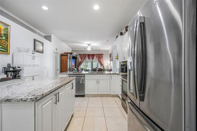 2625 Eagle Cliff Dr, Kissimmee, FL 34746