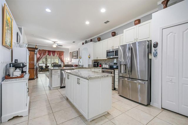 2625 Eagle Cliff Dr, Kissimmee, FL 34746