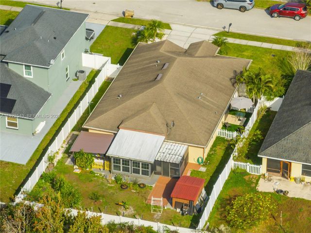 2625 Eagle Cliff Dr, Kissimmee, FL 34746