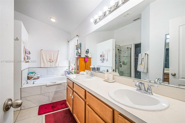 2625 Eagle Cliff Dr, Kissimmee, FL 34746