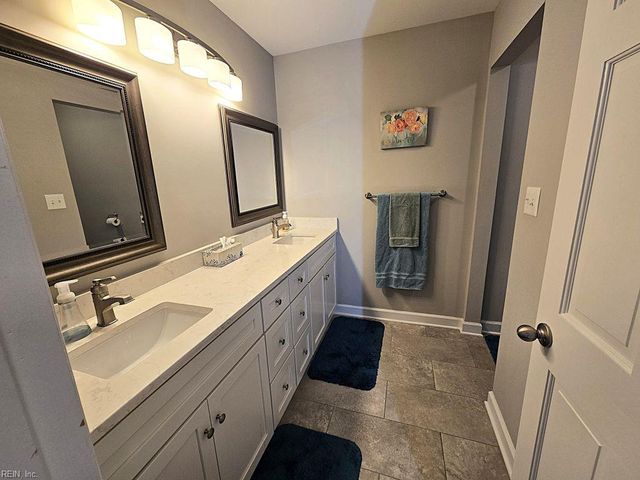 2 Canal DR, Poquoson, VA 23662