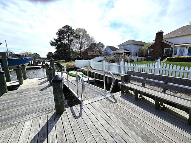2 Canal DR, Poquoson, VA 23662
