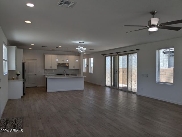 2207 W Paso Trail, Phoenix, AZ 85085