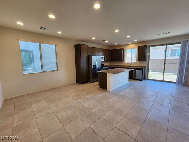 5828 Bonita Rose Street, Las Vegas, NV 89113