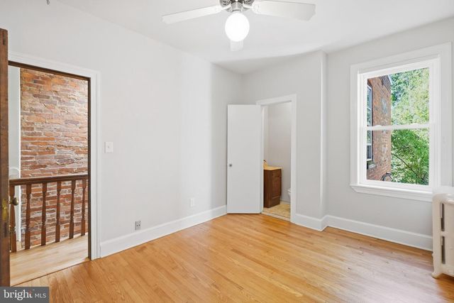 15 15TH ST SE, Washington, DC 20003