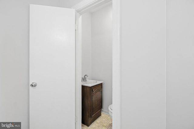 15 15TH ST SE, Washington, DC 20003