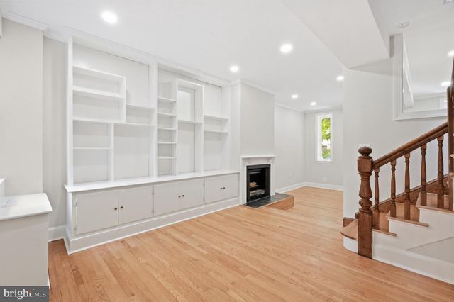 15 15TH ST SE, Washington, DC 20003
