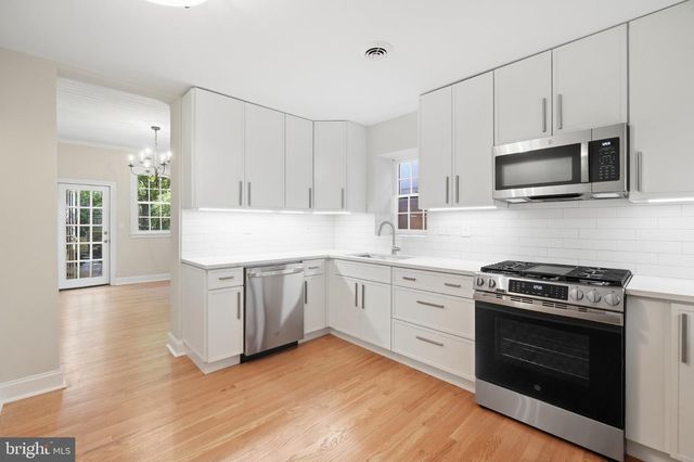 15 15TH ST SE, Washington, DC 20003