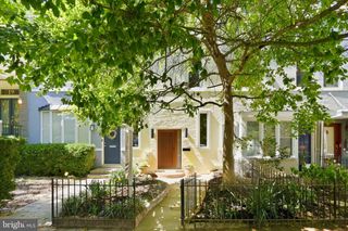 15 15TH ST SE, Washington, DC 20003