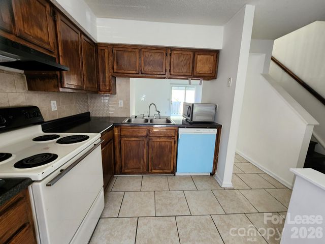 529 Lex Drive, Charlotte, NC 28262