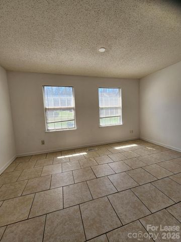 529 Lex Drive, Charlotte, NC 28262