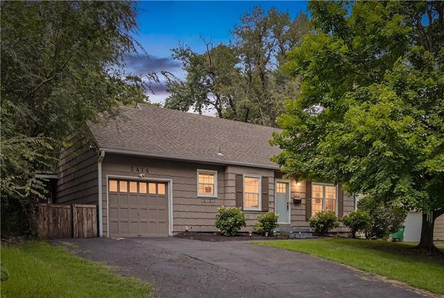 5416 W 51 Street, Roeland Park, KS 66205