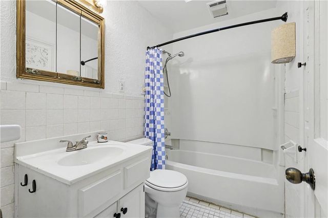 5416 W 51 Street, Roeland Park, KS 66205