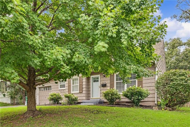 5416 W 51 Street, Roeland Park, KS 66205