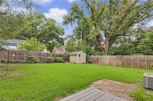 5416 W 51 Street, Roeland Park, KS 66205