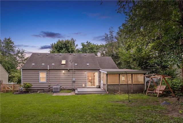 5416 W 51 Street, Roeland Park, KS 66205