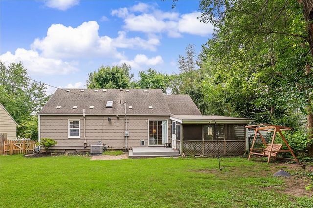 5416 W 51 Street, Roeland Park, KS 66205