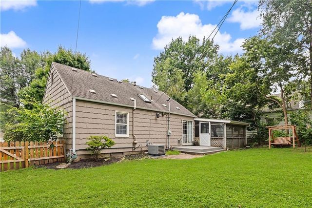 5416 W 51 Street, Roeland Park, KS 66205