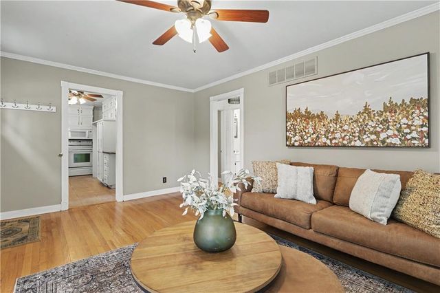 5416 W 51 Street, Roeland Park, KS 66205