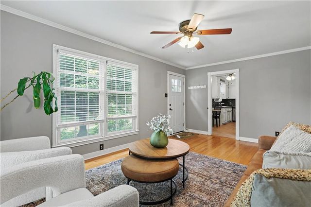 5416 W 51 Street, Roeland Park, KS 66205