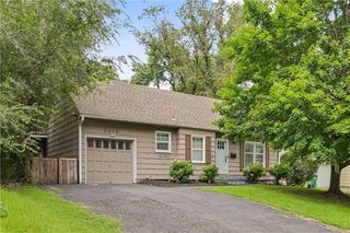 5416 W 51 Street, Roeland Park, KS 66205