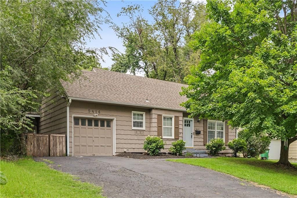 5416 W 51 Street, Roeland Park, KS 66205